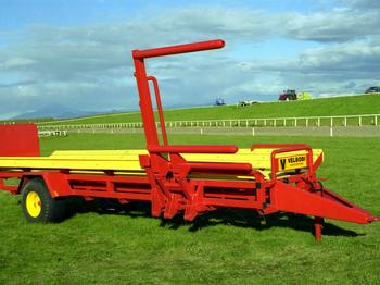 Rúllubaggatínur: Vélboða rúllubaggatína