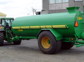 Fjölnotadreifari: 15 þúsund lítra