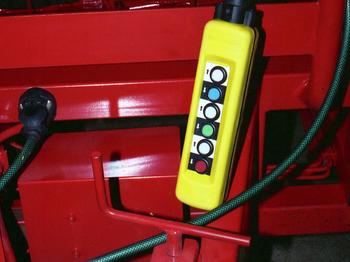 Rúllubaggatínur: Stjórnbúnaður