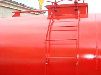 Tankur á krókheysi: Tessuð lúga og stigi