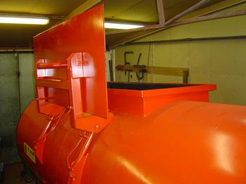 Snigildreifari: Vökvaknúin áfyllingalúga